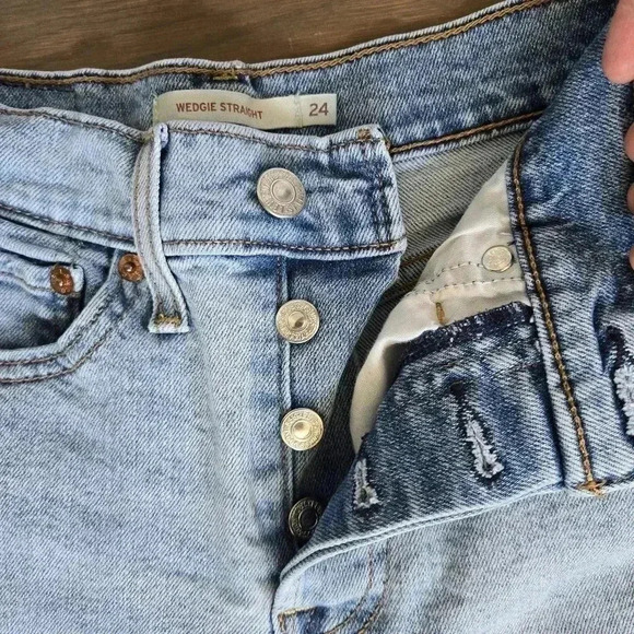 Levi's Wedgie straight light wash distressed jeans button fly denim sz 24 - Picture 6 of 12